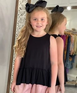 Gtog Ruffle Hem Tank Top In Black