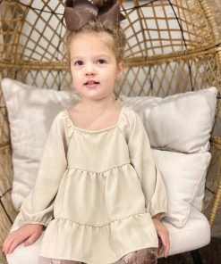 Oddi Solid Tiered Top In Cream