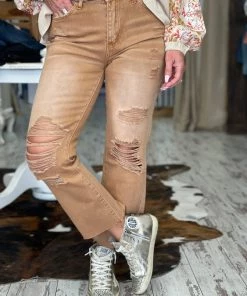 Veveret Distressed Washed Straight Leg Jeans